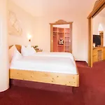 Hotel Alte Krone 3*