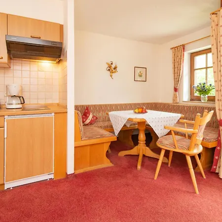 Alte Krone Otel Mittelberg