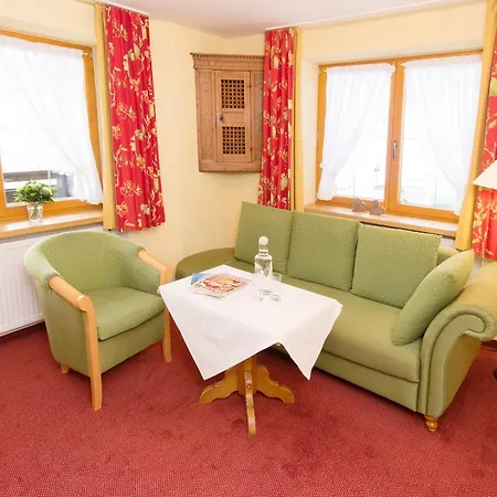 فندق Alte Krone 3*