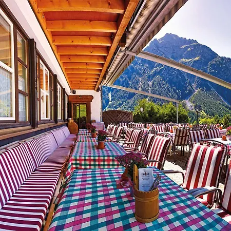 Alte Krone ميتلبرغ