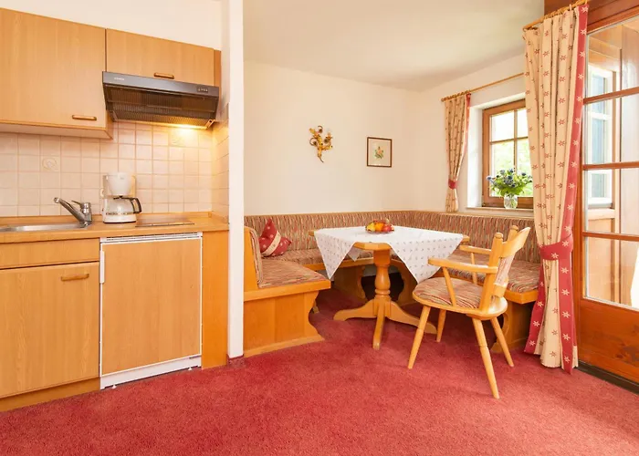 Alte Krone Hotel Mittelberg