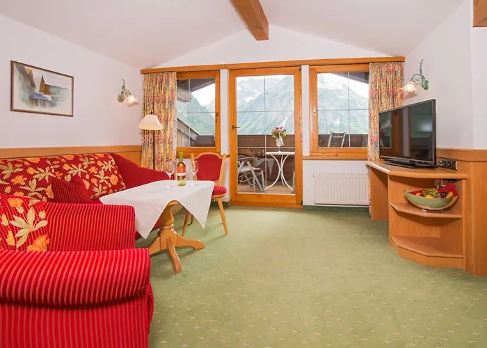 Alte Krone Hotel Mittelberg