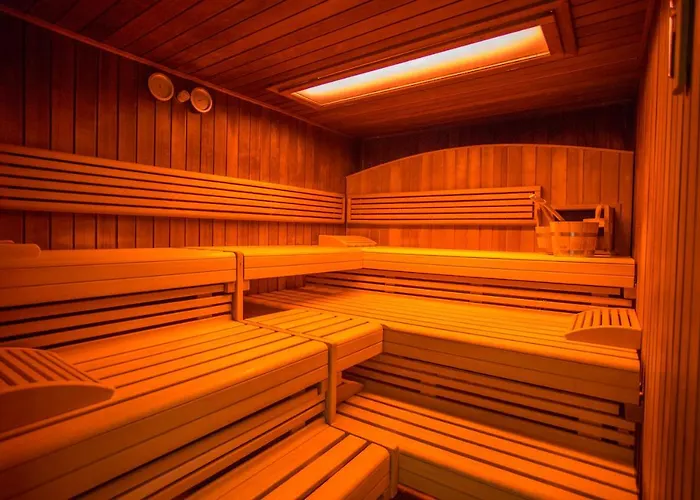 Alte Krone Hotel Mittelberg